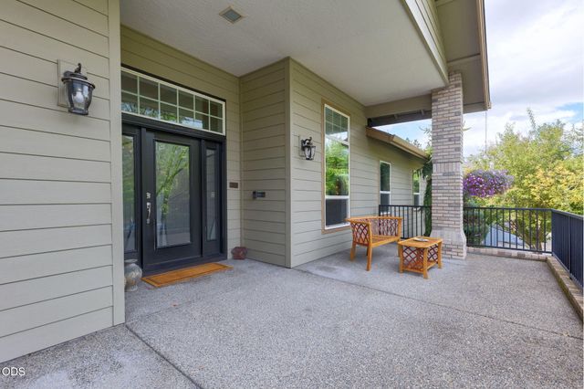 2212 SE Linden Lane, Grants Pass, OR 97527