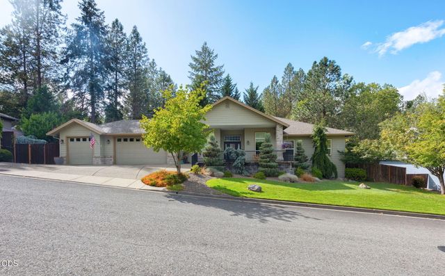 2212 SE Linden Lane, Grants Pass, OR 97527