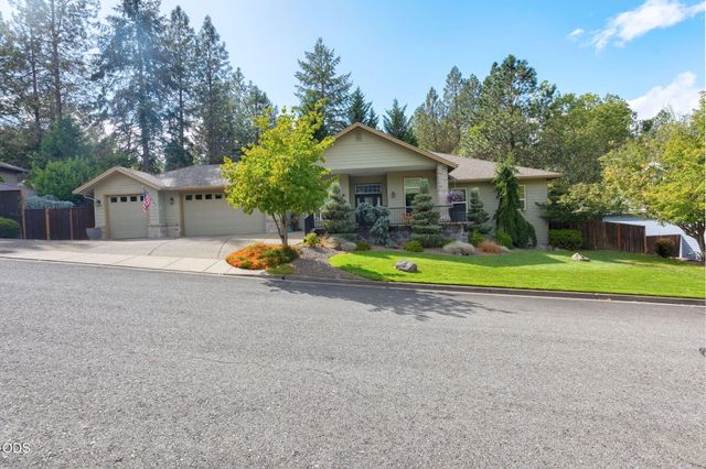 2212 SE Linden Lane, Grants Pass, OR 97527