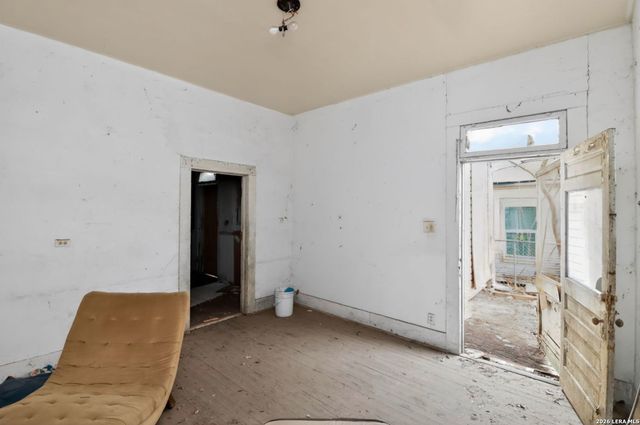 1315 Burleson, San Antonio, TX 78202