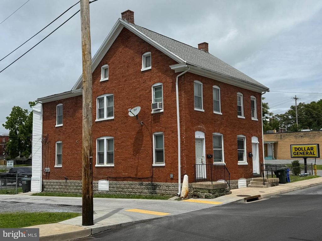 51 N CANNON AVE, Hagerstown, MD 21740