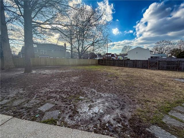 2004 Joliet CT, Virginia Beach, VA 23456