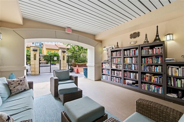 200 4TH AVENUE S 112, St Petersburg, FL 33701
