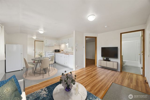 831 E 56th Street, Tacoma, WA 98404