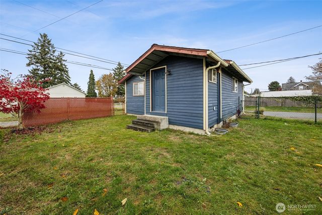 831 E 56th Street, Tacoma, WA 98404