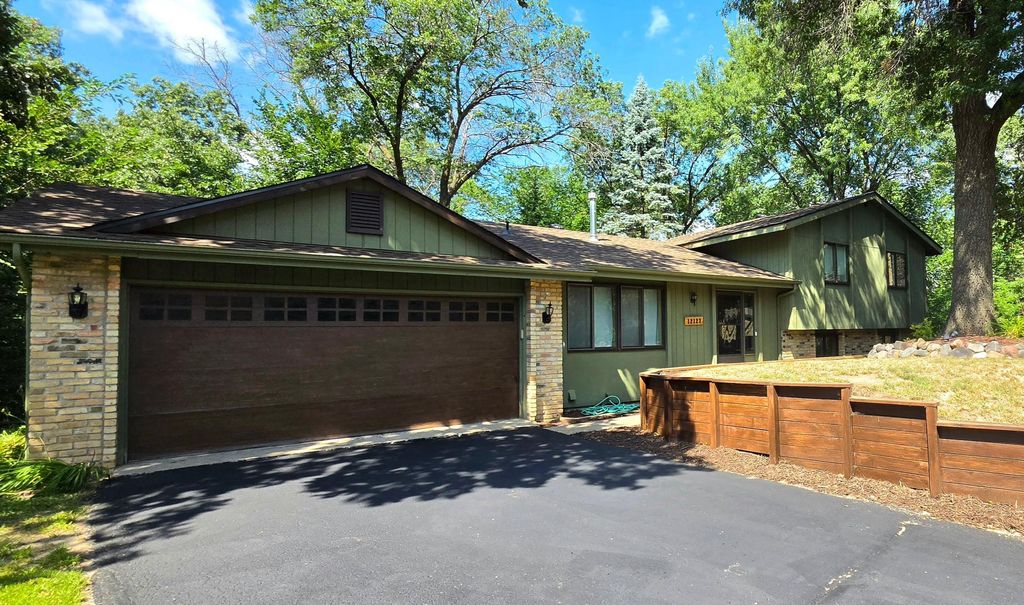 12123 Red Oak Court S, Burnsville, MN 55337 — photo 2