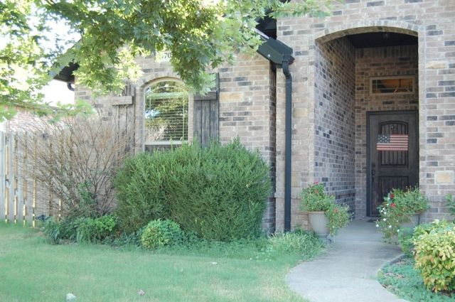 5705 S 63rd Street, Rogers, AR 72758