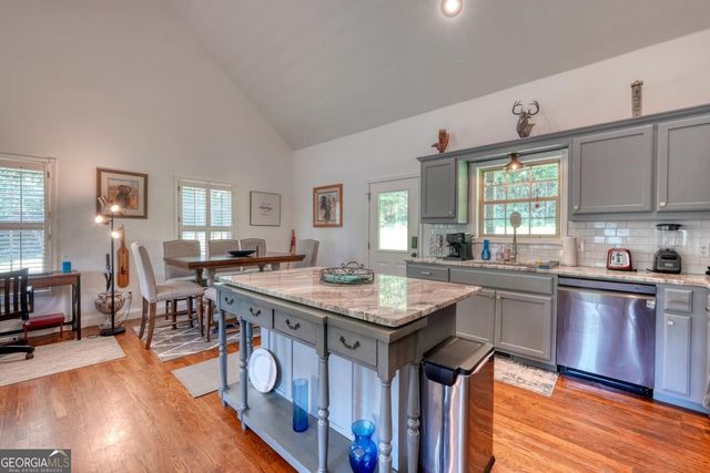1100 Rova Way, Hiawassee, GA 30546