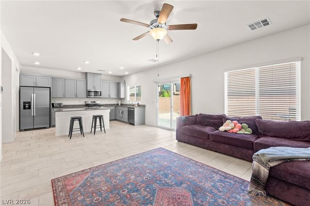 1880 Vass Springs Place, North Las Vegas, NV 89084
