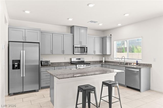 1880 Vass Springs Place, North Las Vegas, NV 89084
