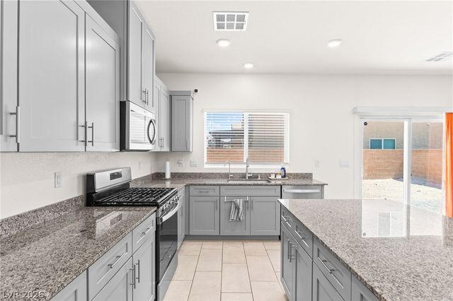 1880 Vass Springs Place, North Las Vegas, NV 89084