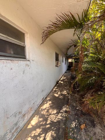 1304 NE 4th Street, Pompano Beach, FL 33060