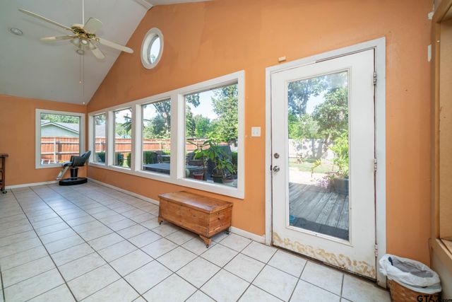 302 Laurel St, Kilgore, TX 75662