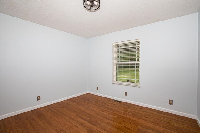337 Collins Road, Paris, KY 40361