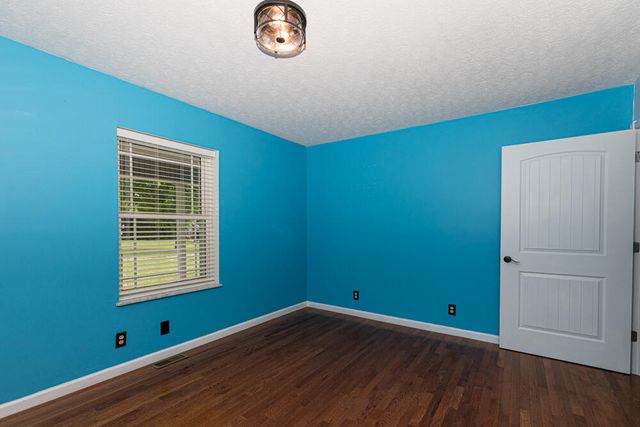 337 Collins Road, Paris, KY 40361