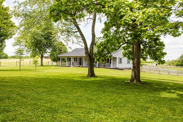 337 Collins Road, Paris, KY 40361