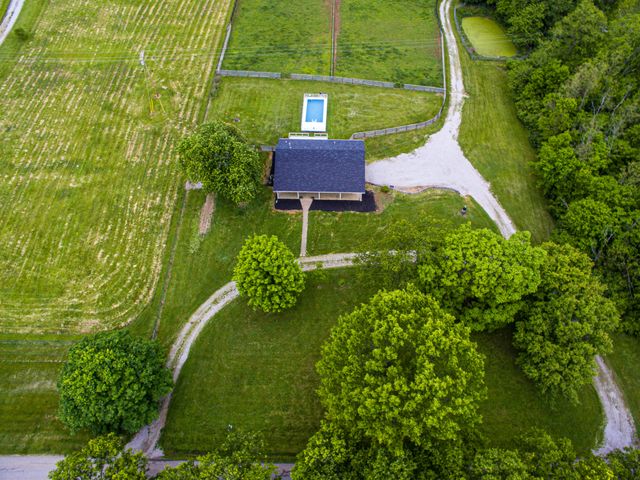 337 Collins Road, Paris, KY 40361