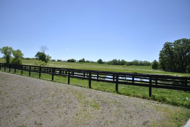 337 Collins Road, Paris, KY 40361
