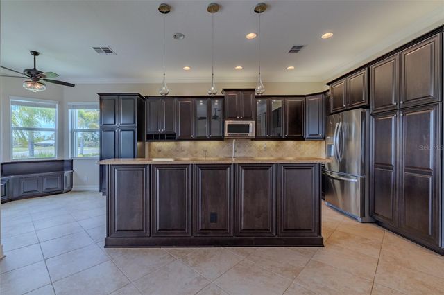 5005 CRYSTAL BEACH DRIVE, Wimauma, FL 33598