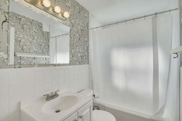 412 Fleming Drive, Hurst, TX 76053