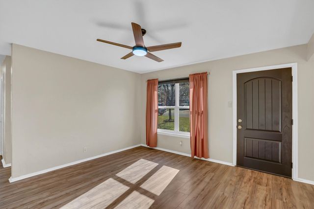 412 Fleming Drive, Hurst, TX 76053