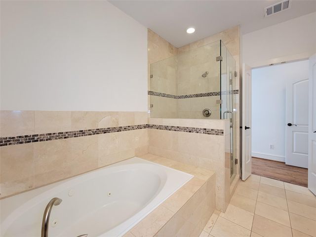 704 E 9th Street, Houston, TX 77007