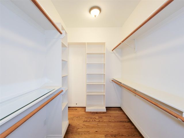 704 E 9th Street, Houston, TX 77007