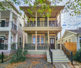 704 E 9th Street, Houston, TX 77007