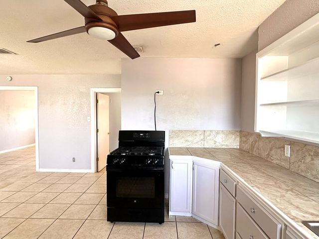 2812 Mariana Ave, Midland, OK 73115