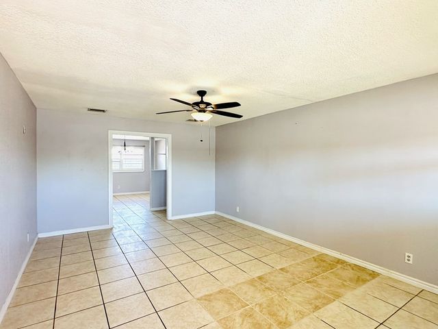 2812 Mariana Ave, Midland, OK 73115