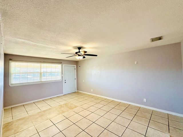 2812 Mariana Ave, Midland, OK 73115