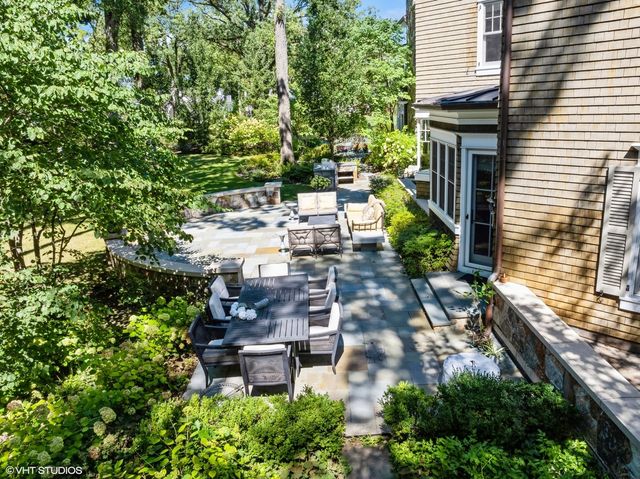 624 Pine Lane, Winnetka, IL 60093