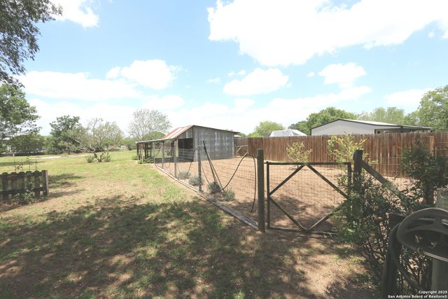 6359 Cooksey Rd, Adkins, TX 78101