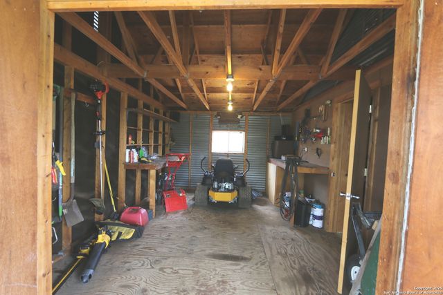 6359 Cooksey Rd, Adkins, TX 78101