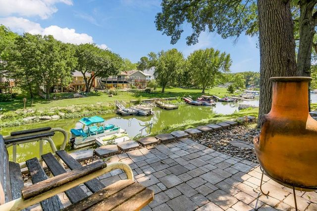 621 NW North Shore Drive, Lake Waukomis, MO 64151