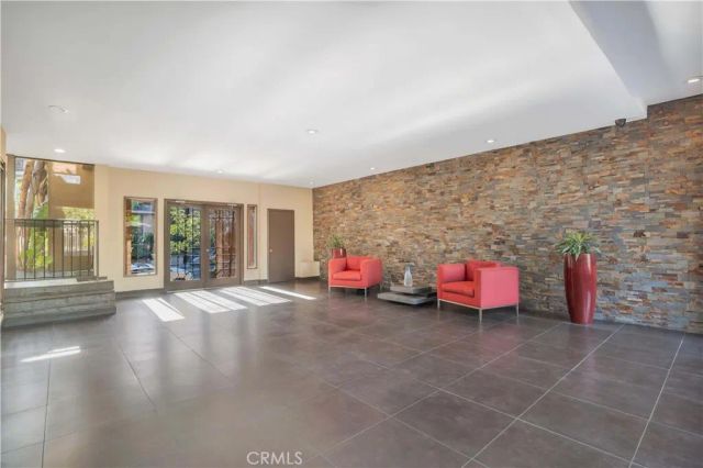970 Palm Avenue 200, West Hollywood, CA 90069