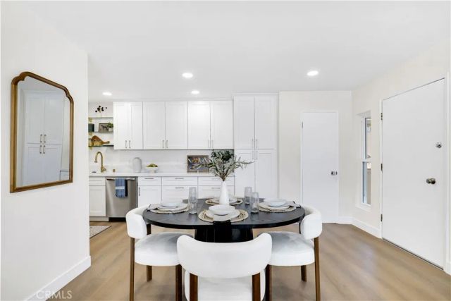 970 Palm Avenue 200, West Hollywood, CA 90069