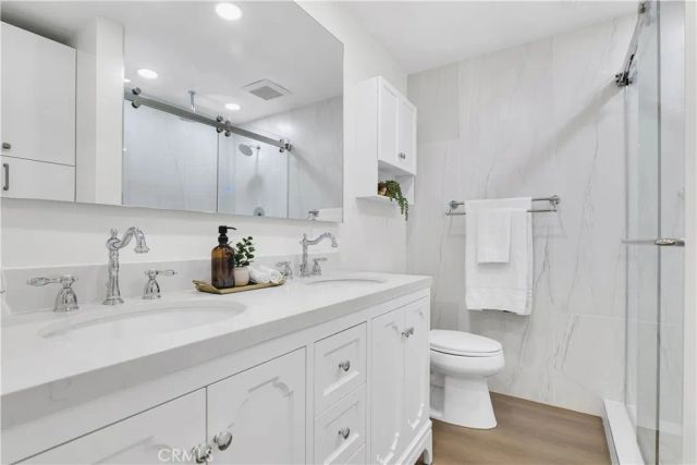 970 Palm Avenue 200, West Hollywood, CA 90069
