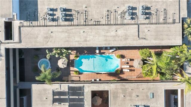 970 Palm Avenue 200, West Hollywood, CA 90069
