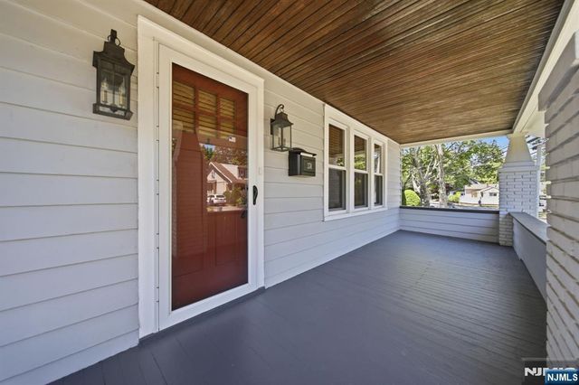 374 Diamond Bridge Avenue, Hawthorne, NJ 07506