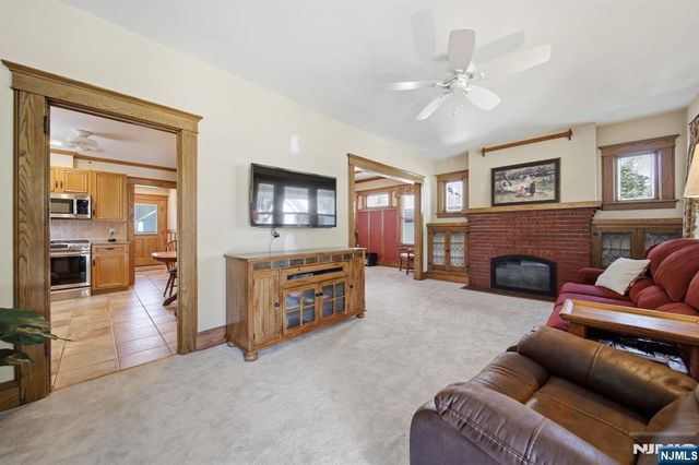 374 Diamond Bridge Avenue, Hawthorne, NJ 07506