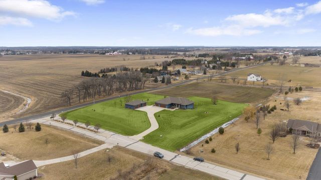 3420 Britton RIDGE, Union Grove, WI 53182