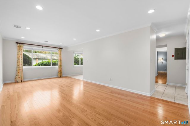 132 Southport Woods Drive 132, Fairfield, CT 06890