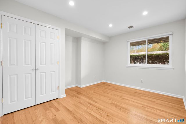 132 Southport Woods Drive 132, Fairfield, CT 06890