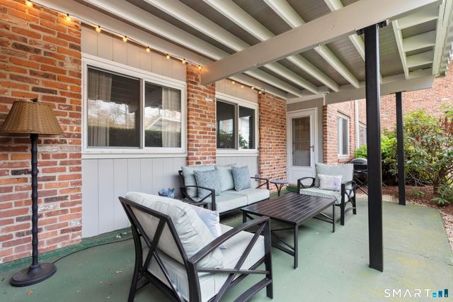 132 Southport Woods Drive 132, Fairfield, CT 06890