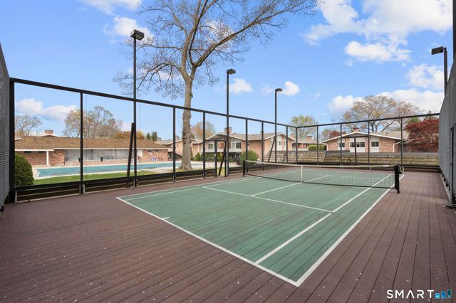 132 Southport Woods Drive 132, Fairfield, CT 06890