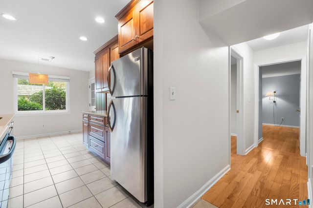 132 Southport Woods Drive 132, Fairfield, CT 06890