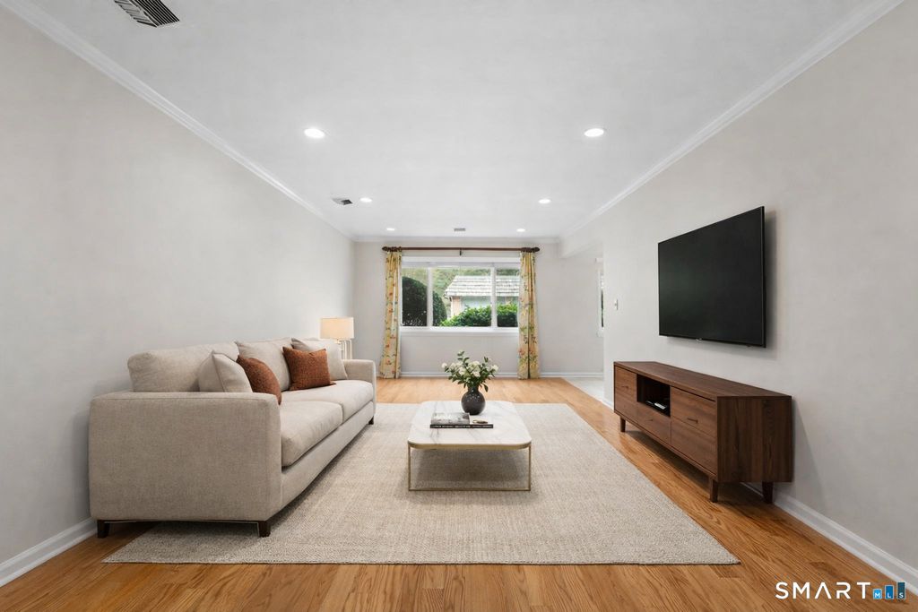 132 Southport Woods Drive 132, Fairfield, CT 06890