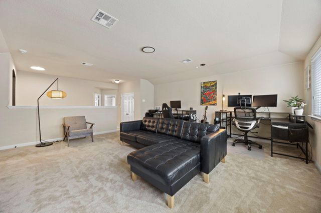 401 Wiltshire DR, Hutto, TX 78634