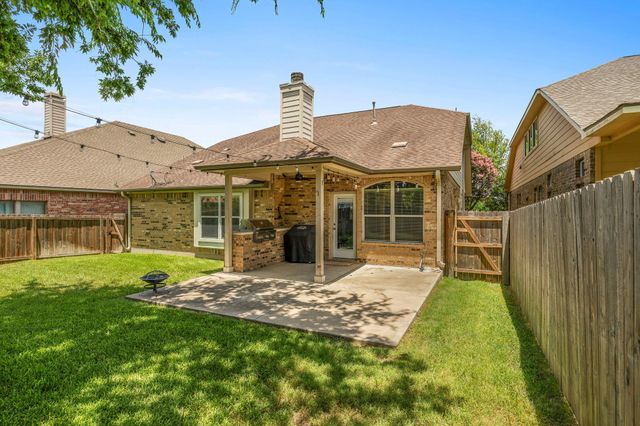 401 Wiltshire DR, Hutto, TX 78634